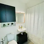 Bright Cocoon With Terrace Near *