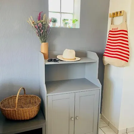 公寓 Bright Cocoon With Terrace Near *