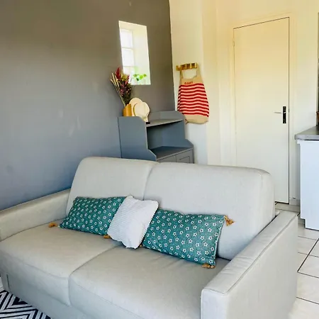 Appartamento Bright Cocoon With Terrace Near *